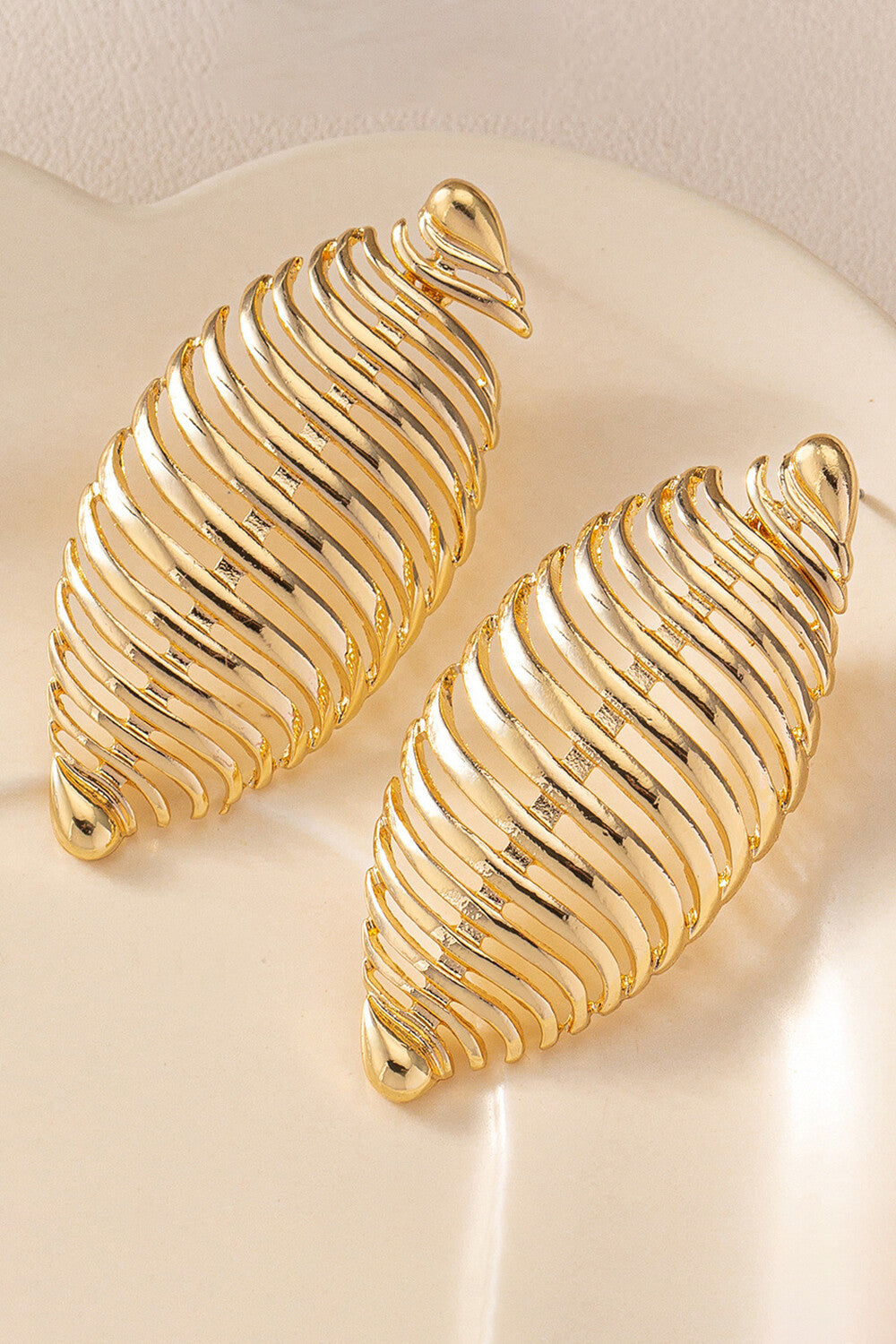 Hollow Out Leaf Shaped Metallic Sheen Dangle Earrings