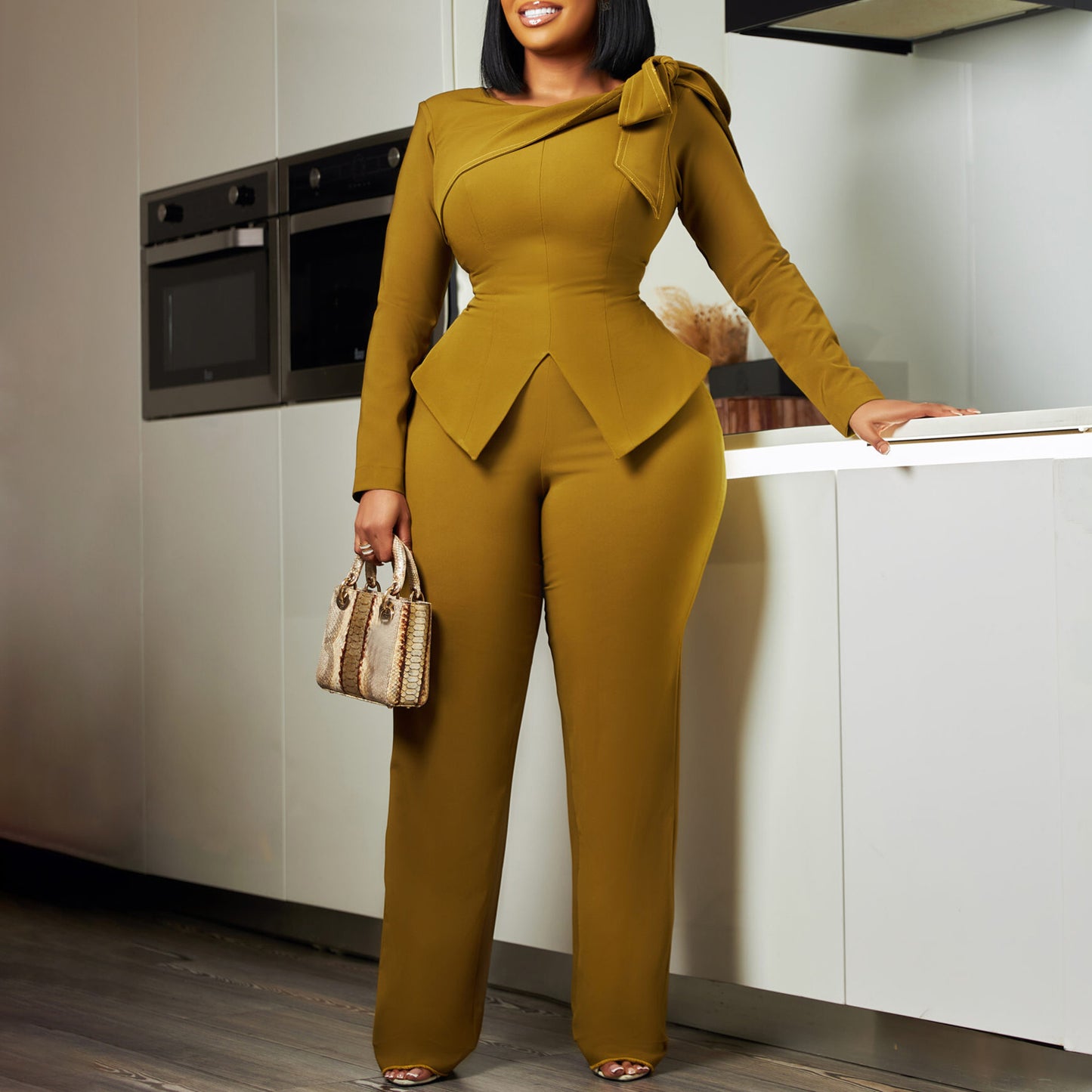 Fashion Women's Solid Color Long-Sleeved Top Pants Suit