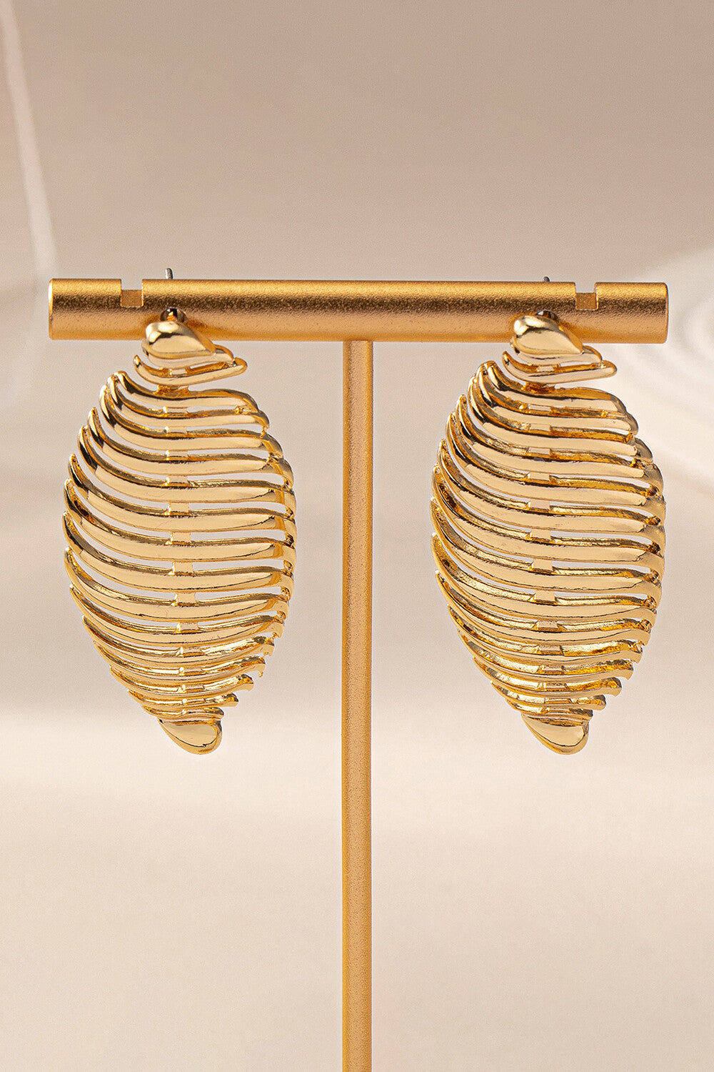 Hollow Out Leaf Shaped Metallic Sheen Dangle Earrings