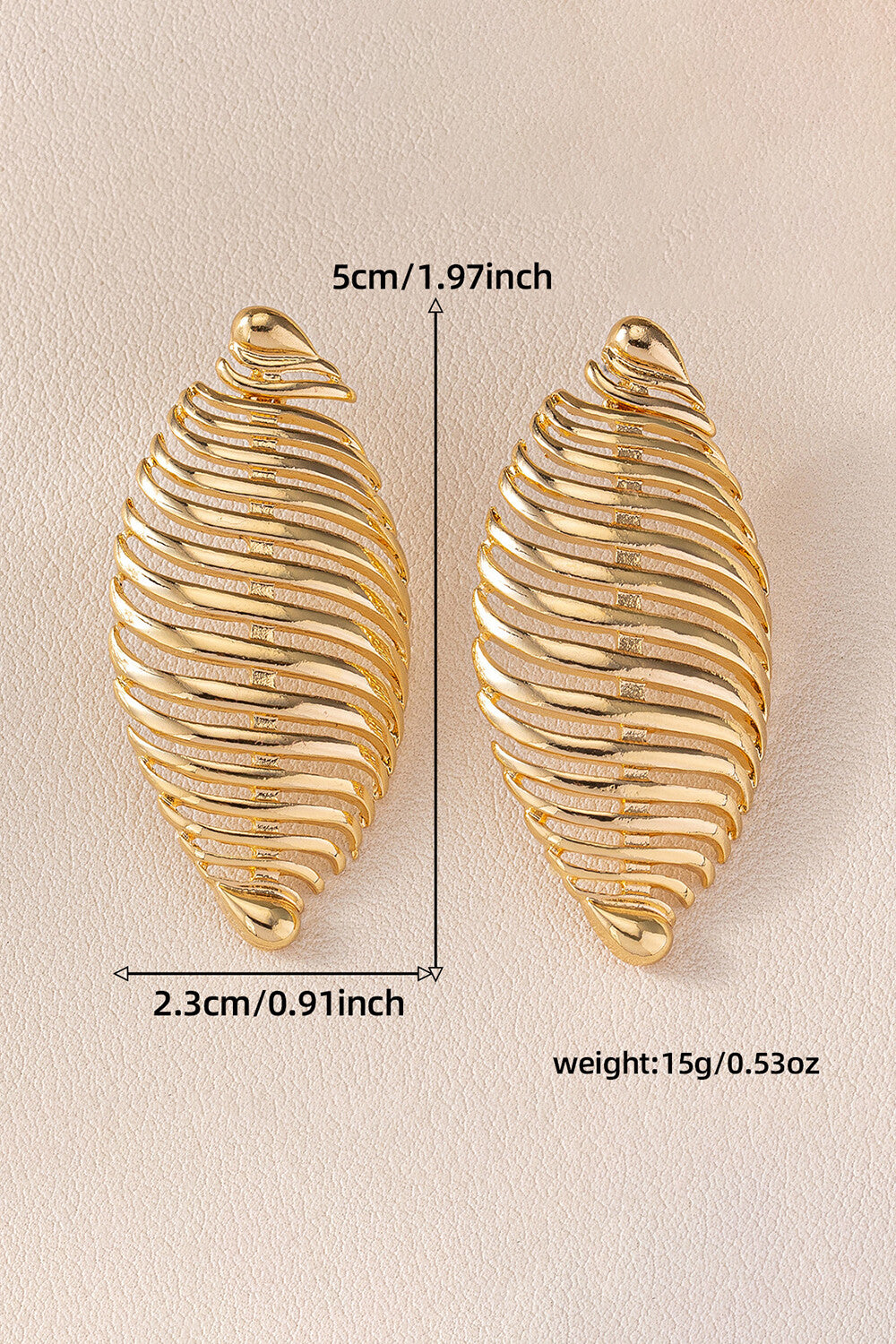 Hollow Out Leaf Shaped Metallic Sheen Dangle Earrings