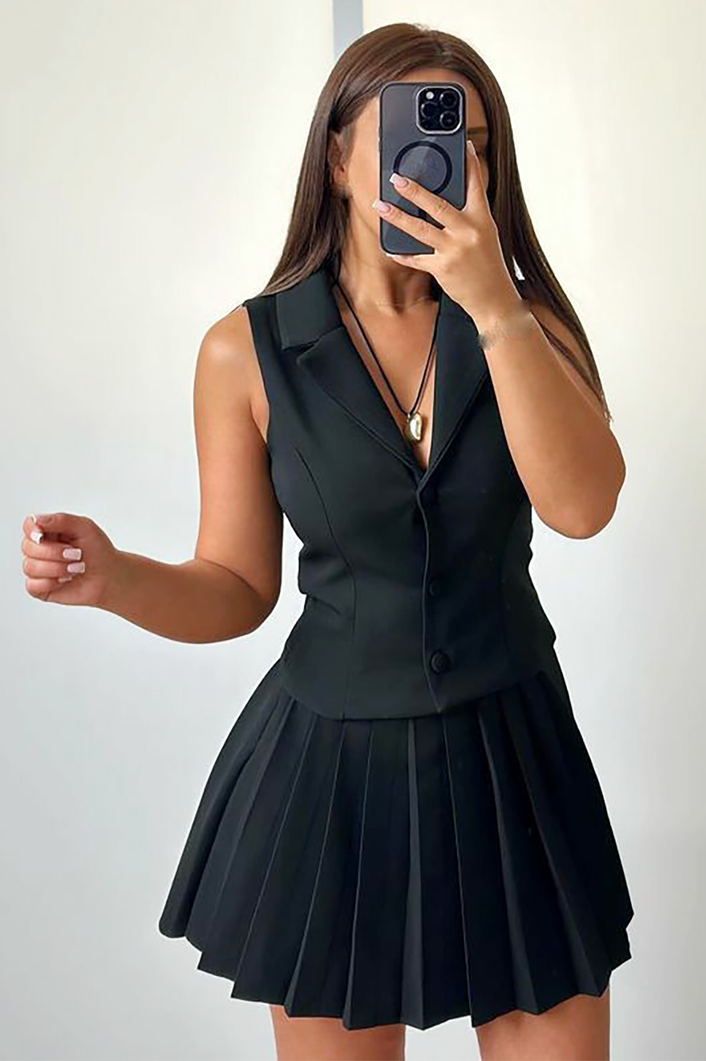V Neck Button Up Vest Solid Color Pleated Mini Skirt 2pcs Set-White