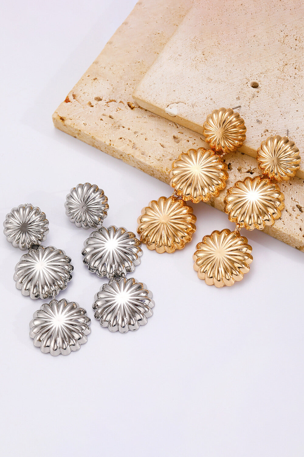Metallic Sheen Ginkgo Leaf Shaped Fashionable Dangle Earrings
