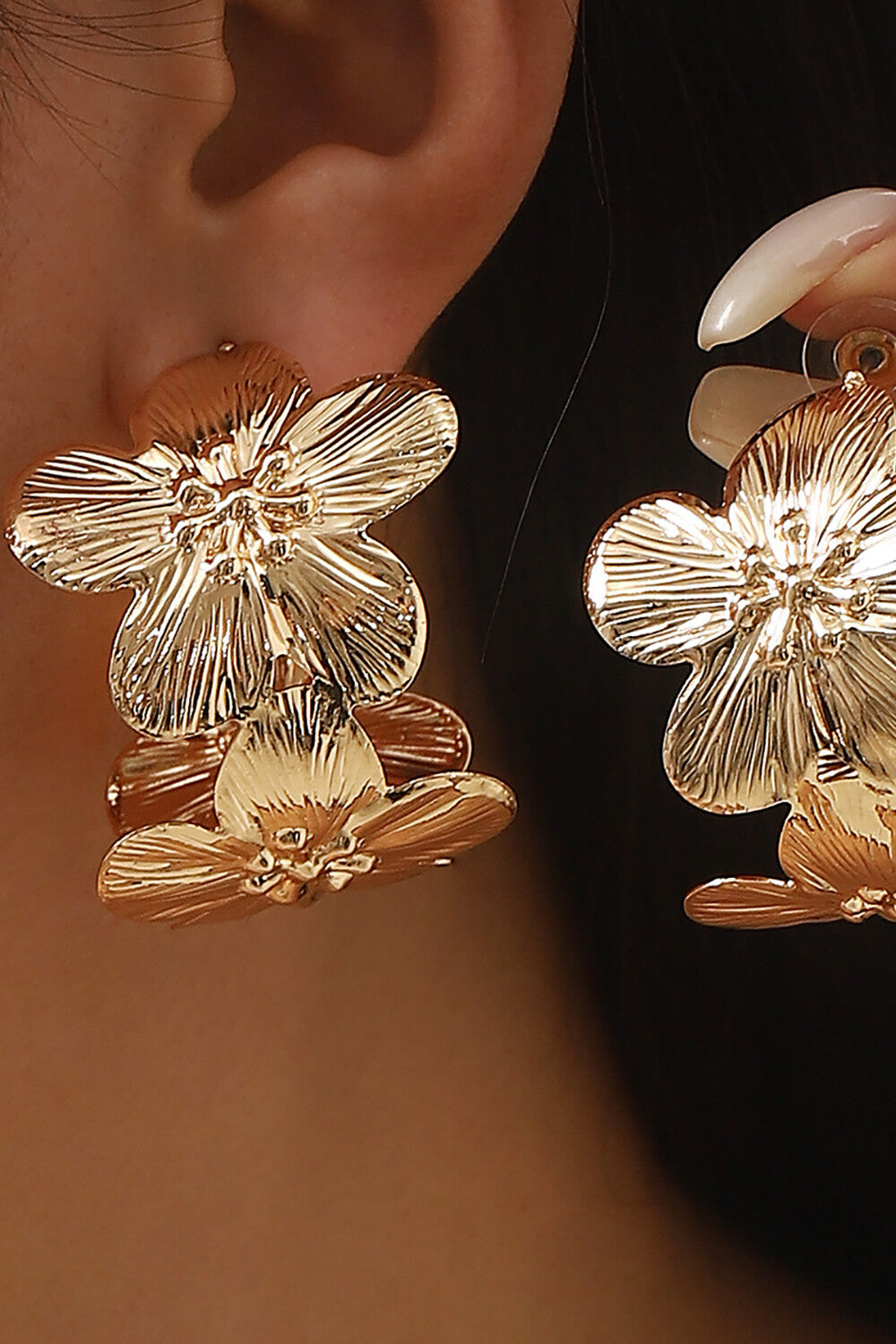 Alloy Flower Design Fashionable C-Shaped Hoop Earrings
