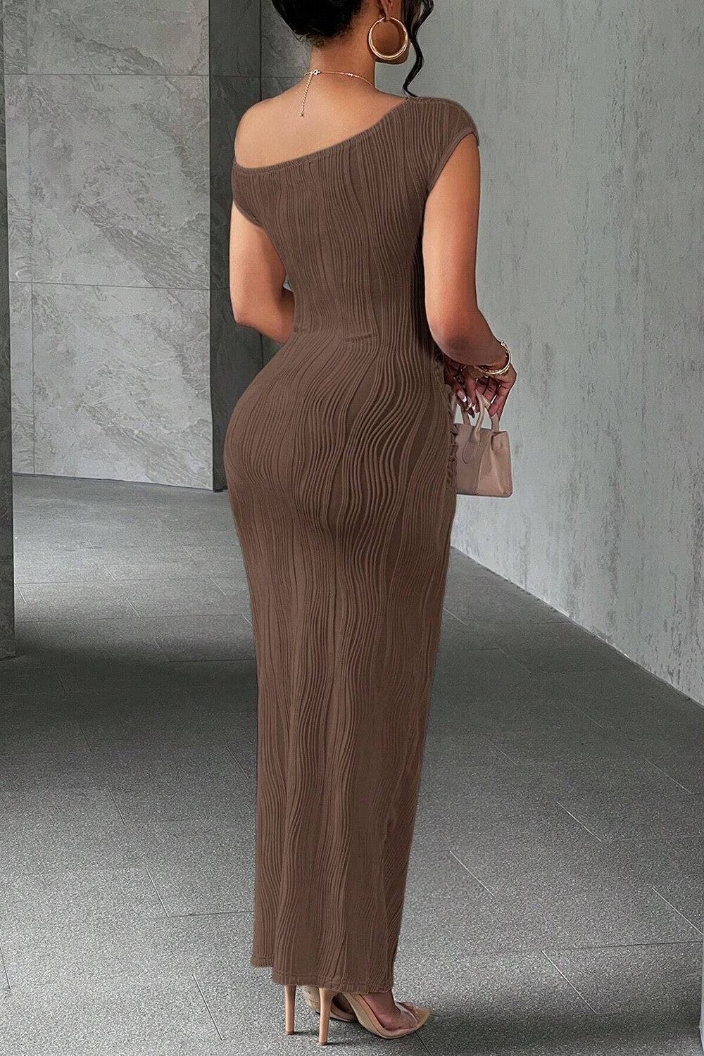 Off Shoulder Sleeveless Wavy Pattern Solid Color Bodycon Maxi Dresses-White