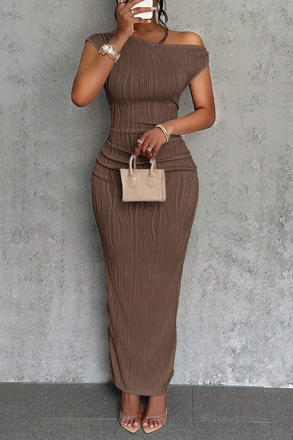 Off Shoulder Sleeveless Wavy Pattern Solid Color Bodycon Maxi Dresses-White