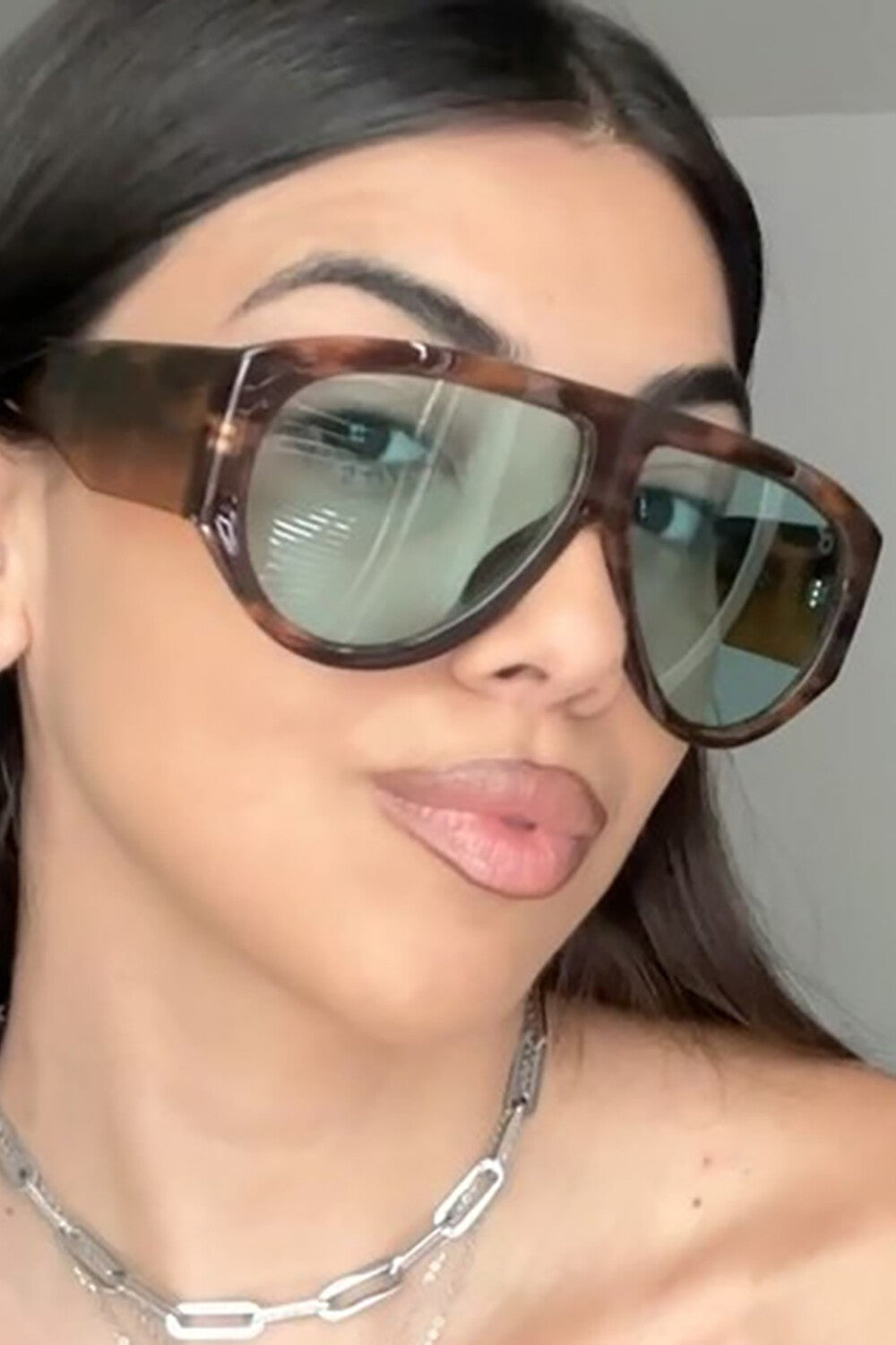 Green Lens Pilot Style Outdoor Sunglasses