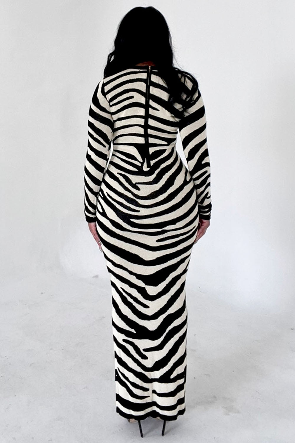 Zebra Knit Long Sleeve Slim-Fit Maxi Sweater Dresses-White [Pre Order]