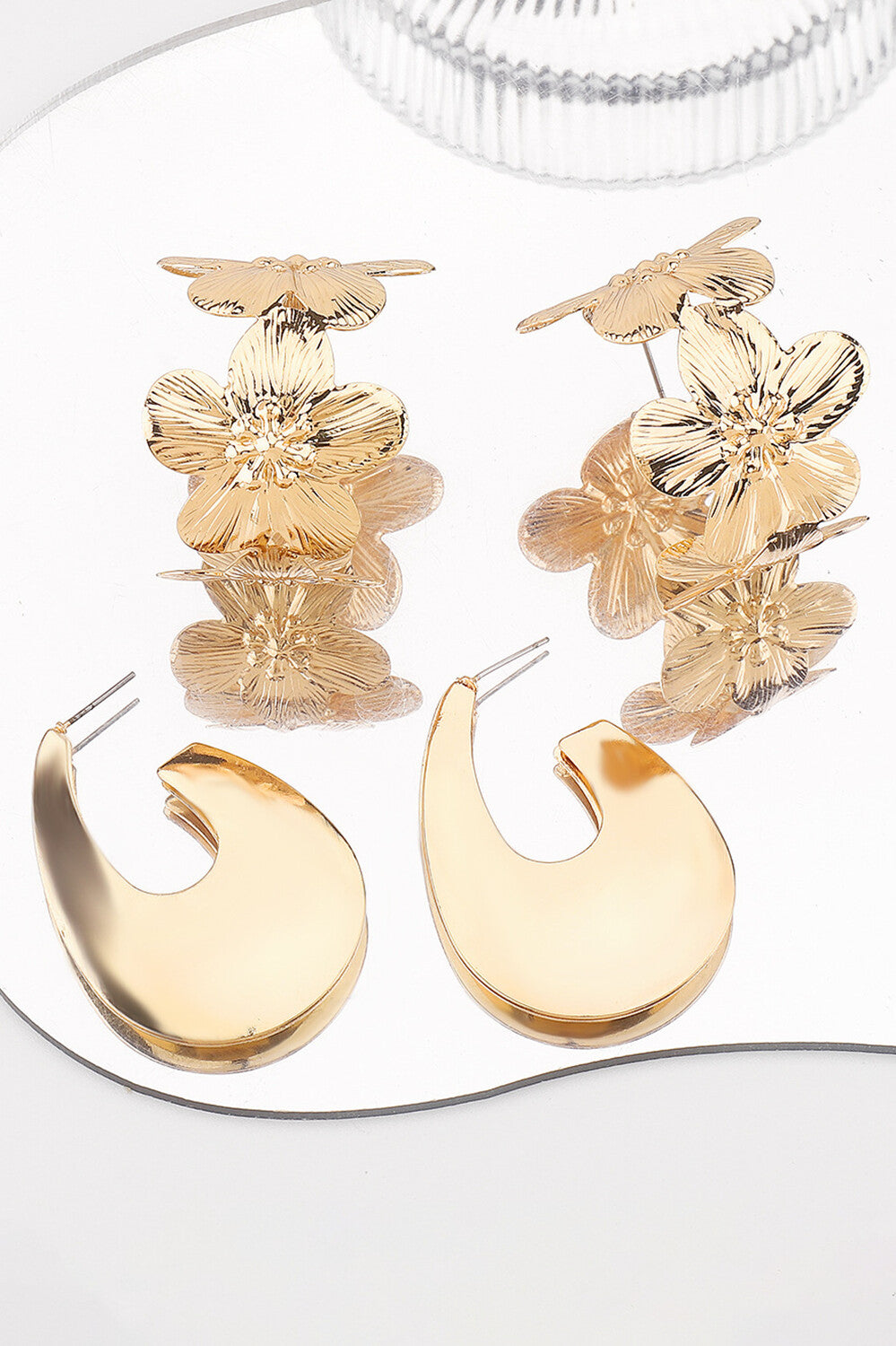 Alloy Flower Design Fashionable C-Shaped Hoop Earrings