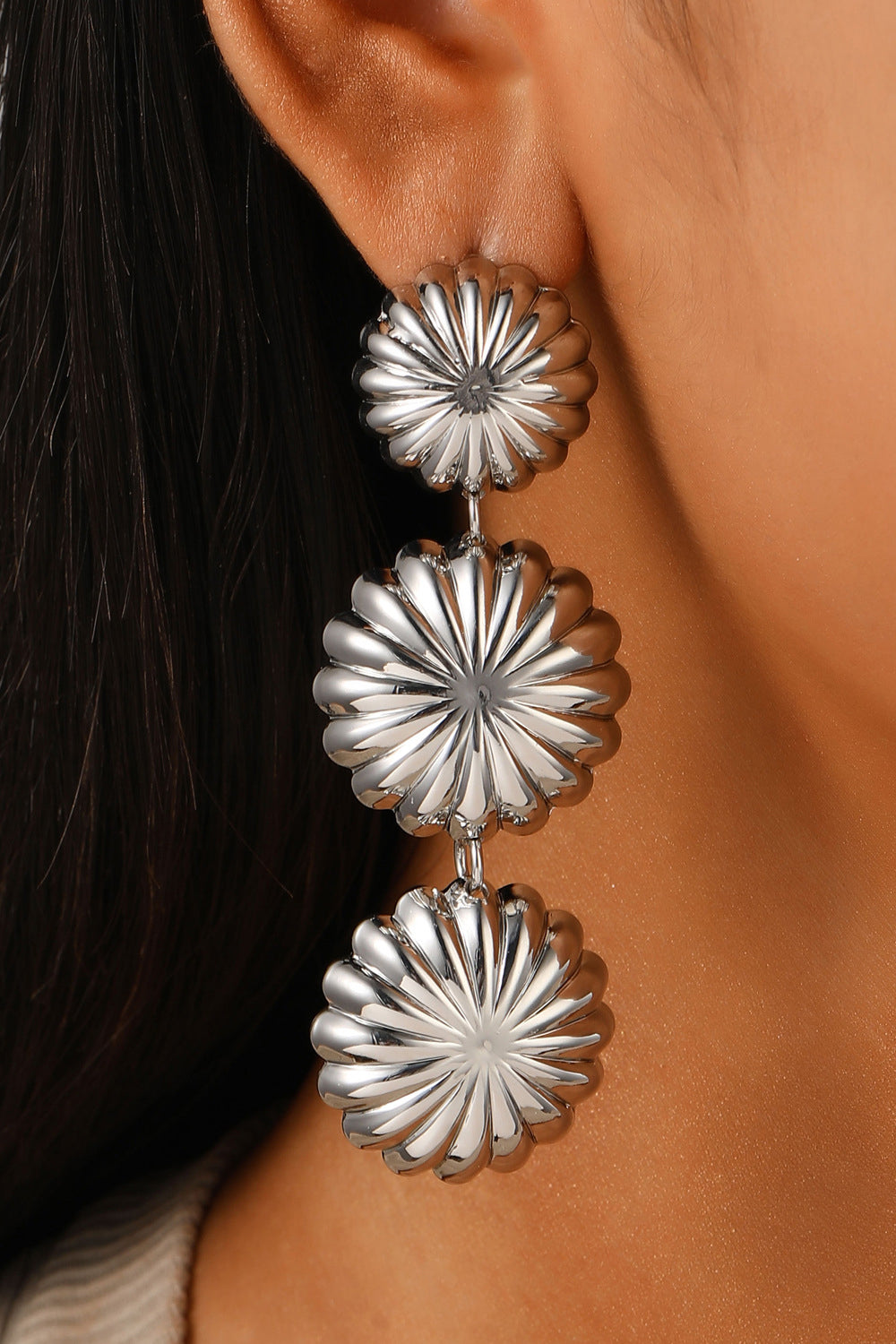 Metallic Sheen Ginkgo Leaf Shaped Fashionable Dangle Earrings