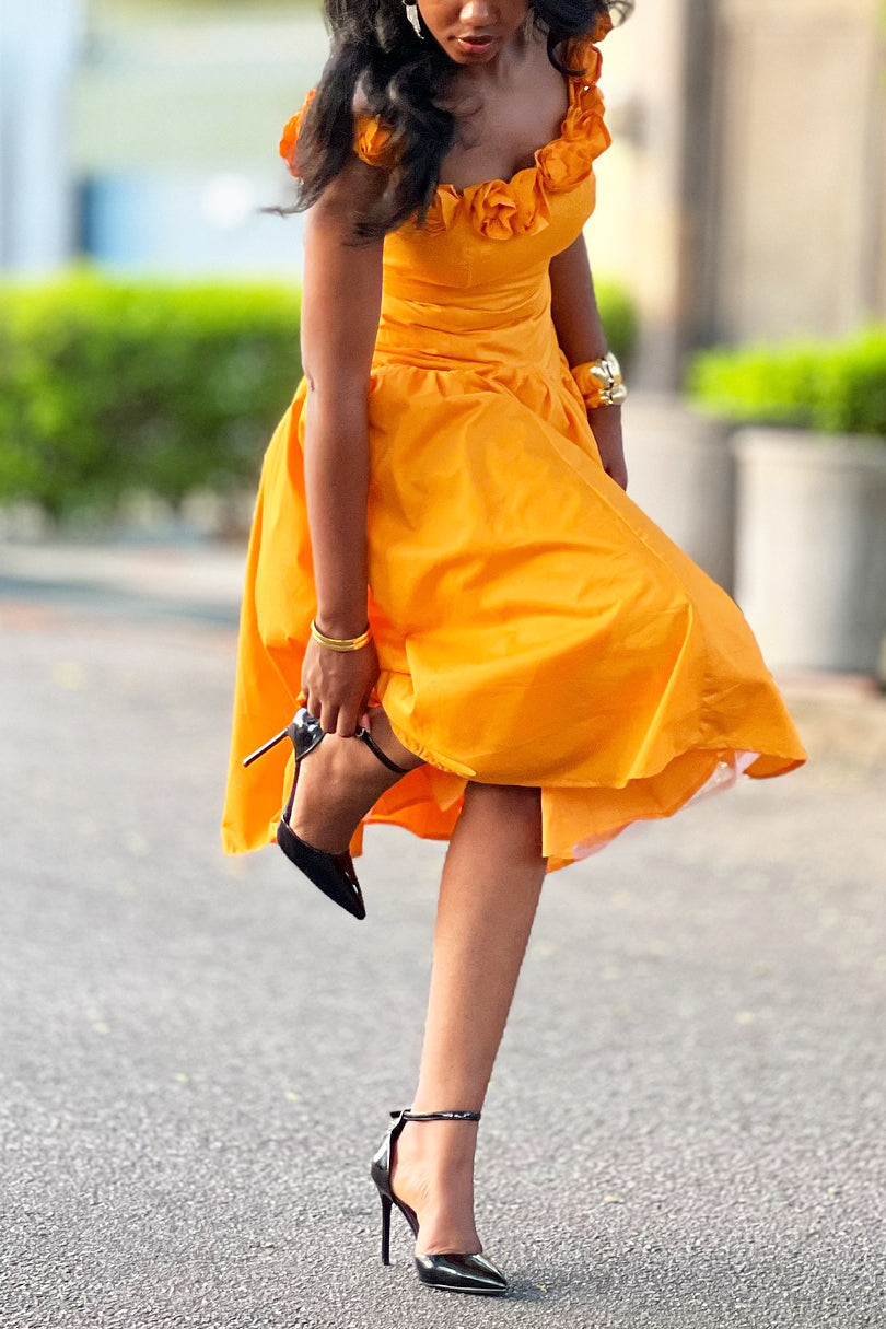 Charming Floral Neckline Pleated Hem Midi Dress