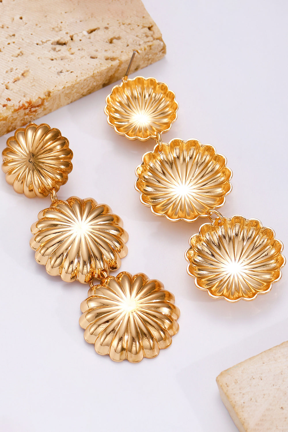 Metallic Sheen Ginkgo Leaf Shaped Fashionable Dangle Earrings