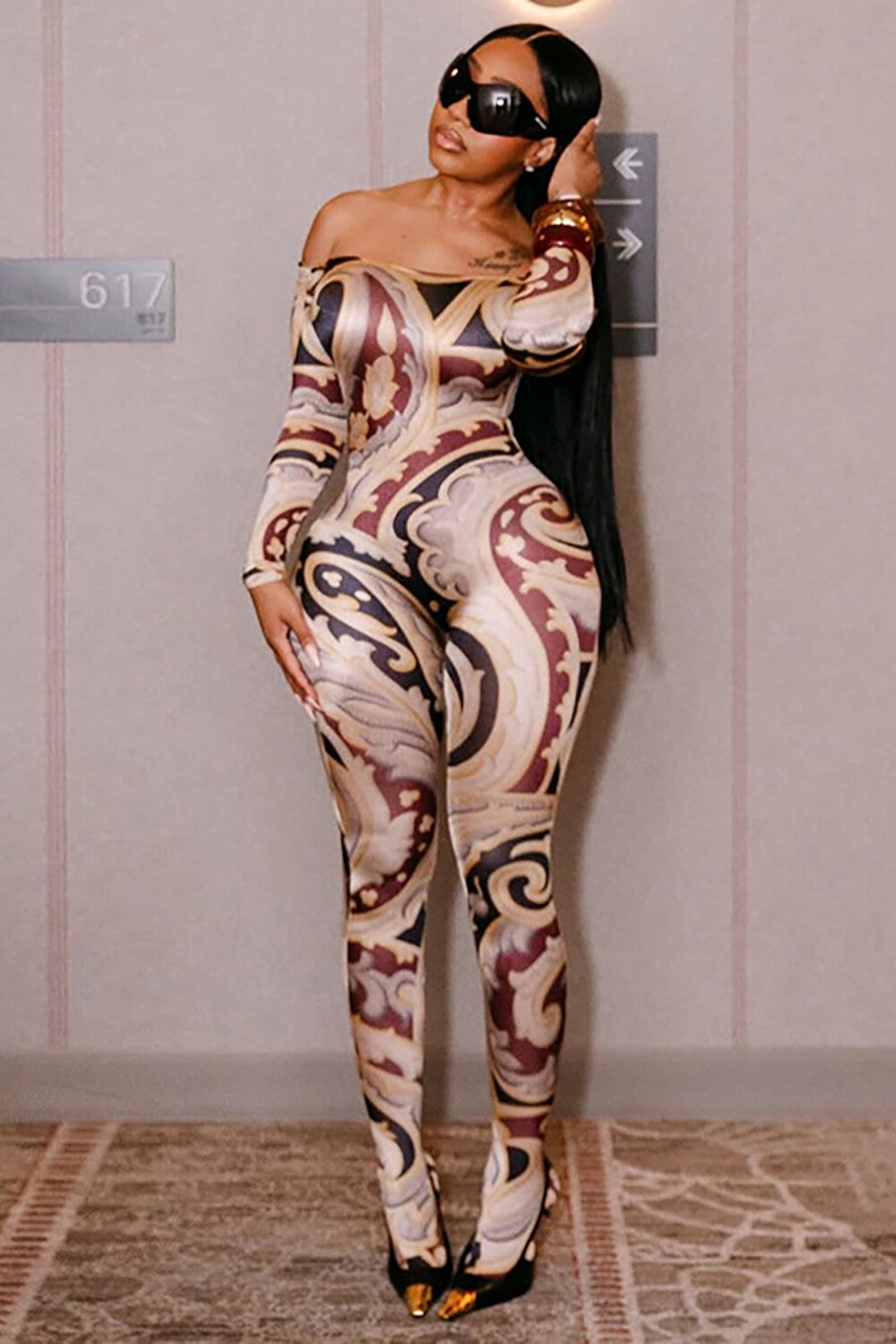 Graphic Print Off Shoulder Long Sleeve Slim Fit Multicolor Jumpsuit-Brown