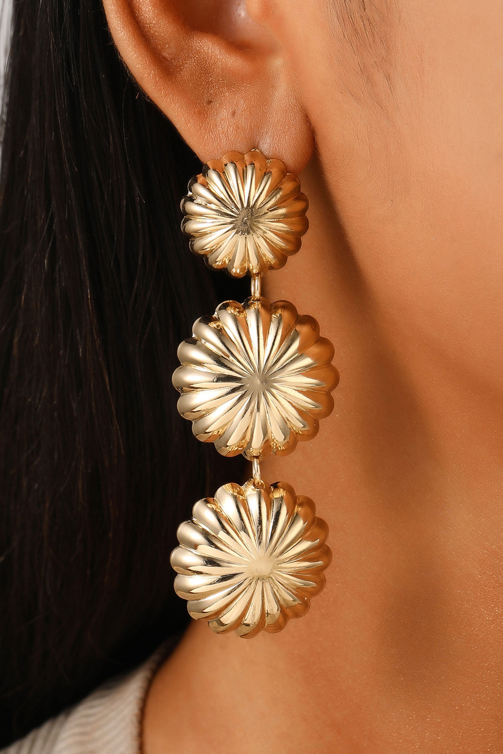 Metallic Sheen Ginkgo Leaf Shaped Fashionable Dangle Earrings